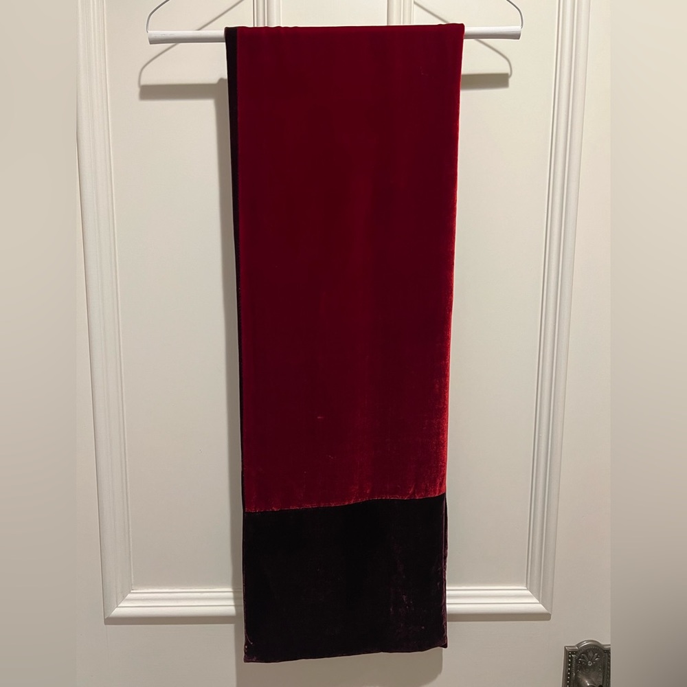 Danier burgundy/plum evening scarf